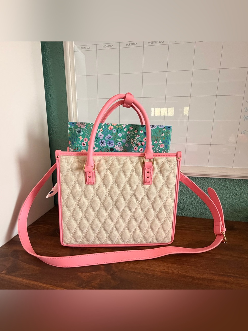 Betsey Johnson Beach Umbrellas Quilted Cream & Pink Tote Bag with Scarf Charm - Picture 4 of 6